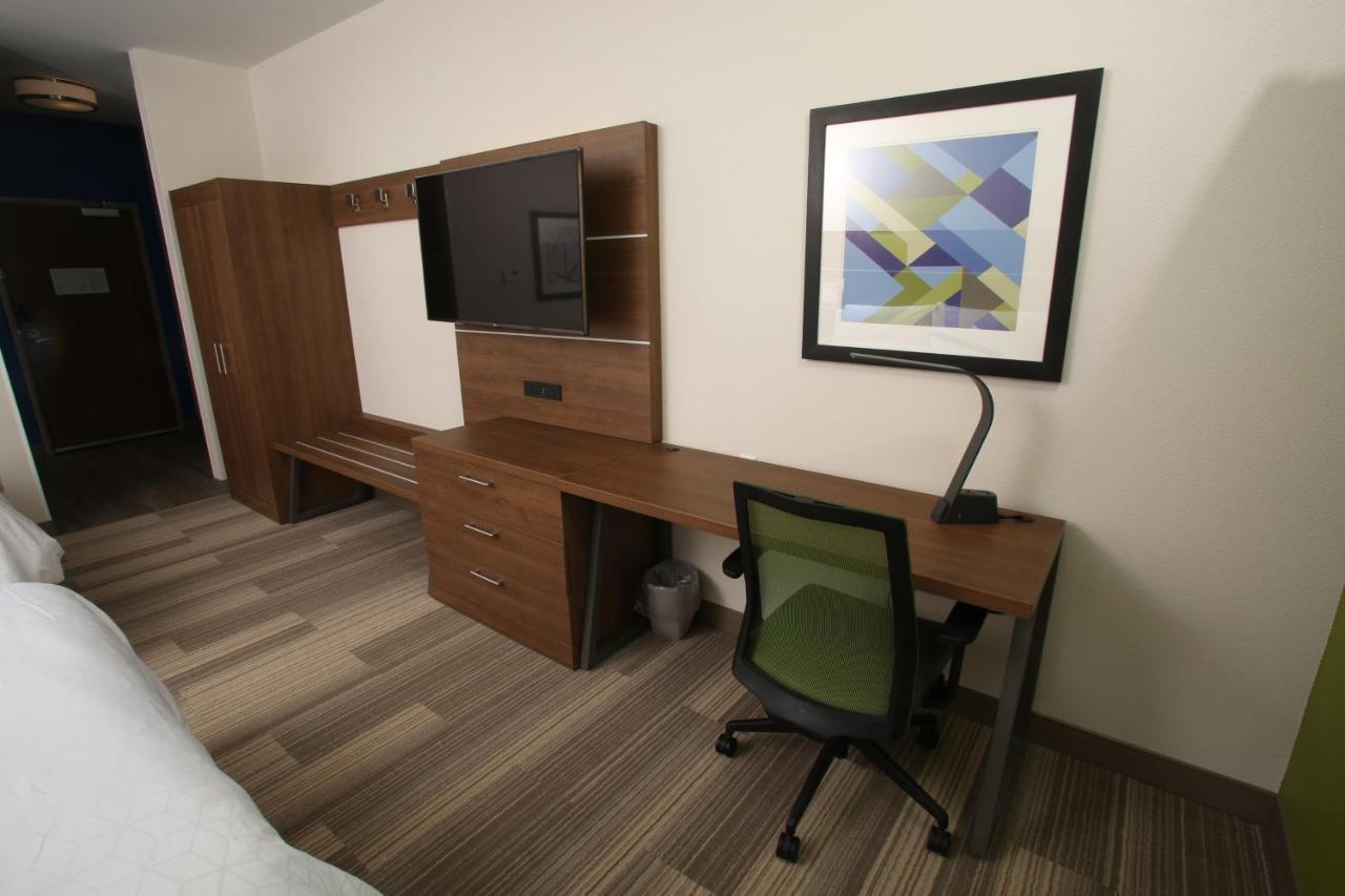 Holiday Inn Express - Mccook By Ihg Exterior foto