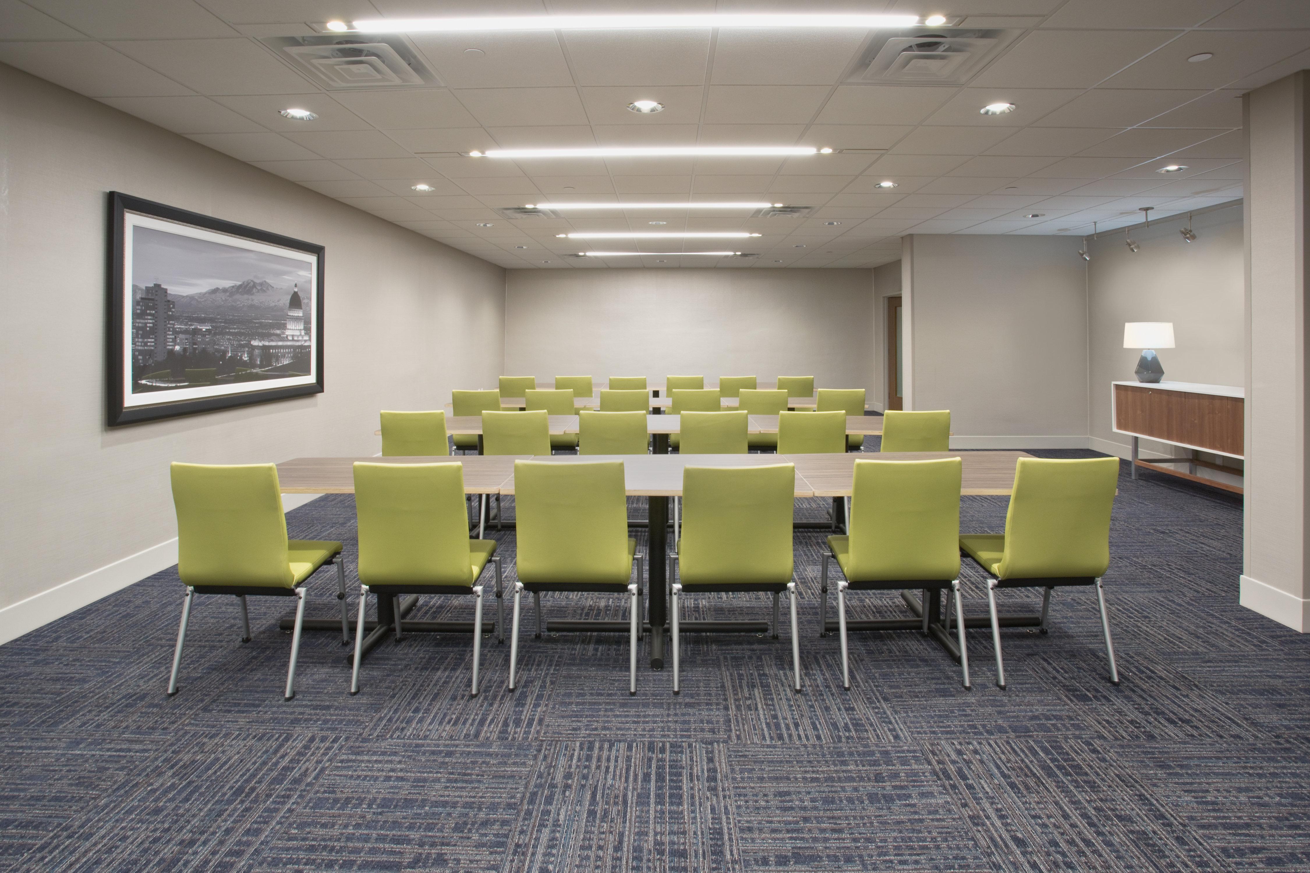 Holiday Inn Express - Mccook By Ihg Exterior foto